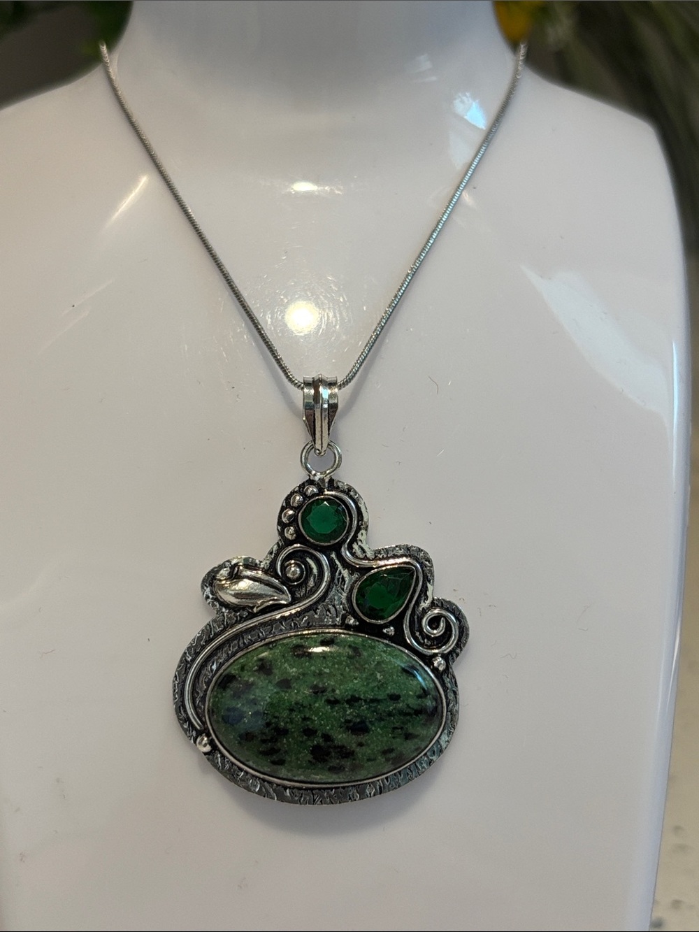 Sterling Silver Green Ruby Zoisite & Green Quartz Gemstone Pendant Necklace